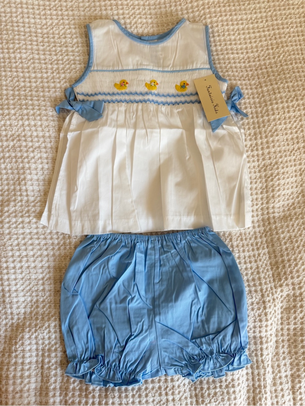 Fantasía Kids Smocked Duckling Bloomer Set – 2T – NWT